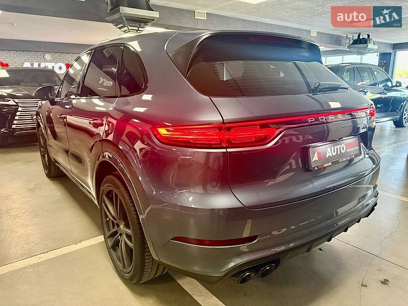 Внедорожник / Кроссовер Porsche Cayenne 2018 в Львове