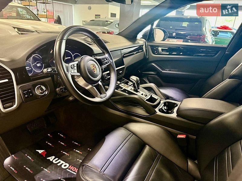 Внедорожник / Кроссовер Porsche Cayenne 2018 в Львове