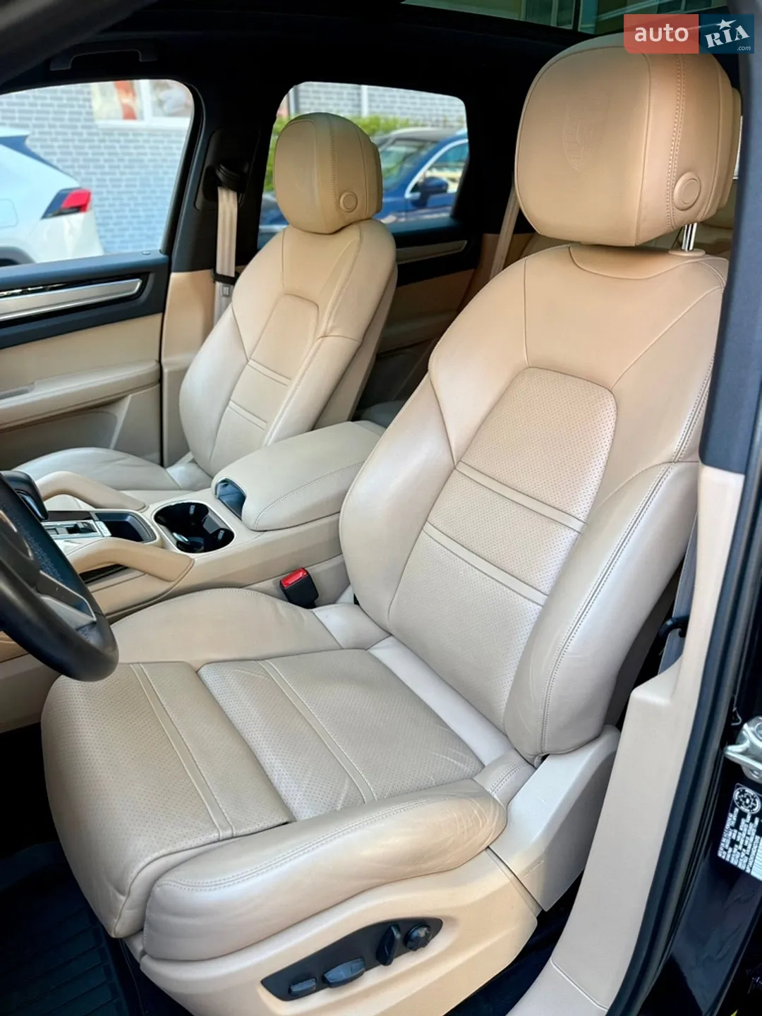 2022 Porsche Cayenne - мініатюра 17