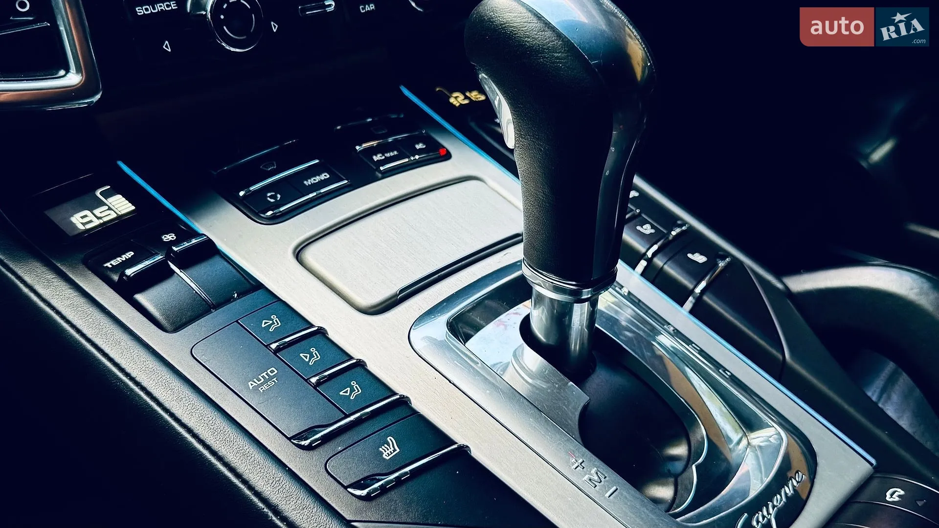 2010 Porsche Cayenne - мініатюра 147