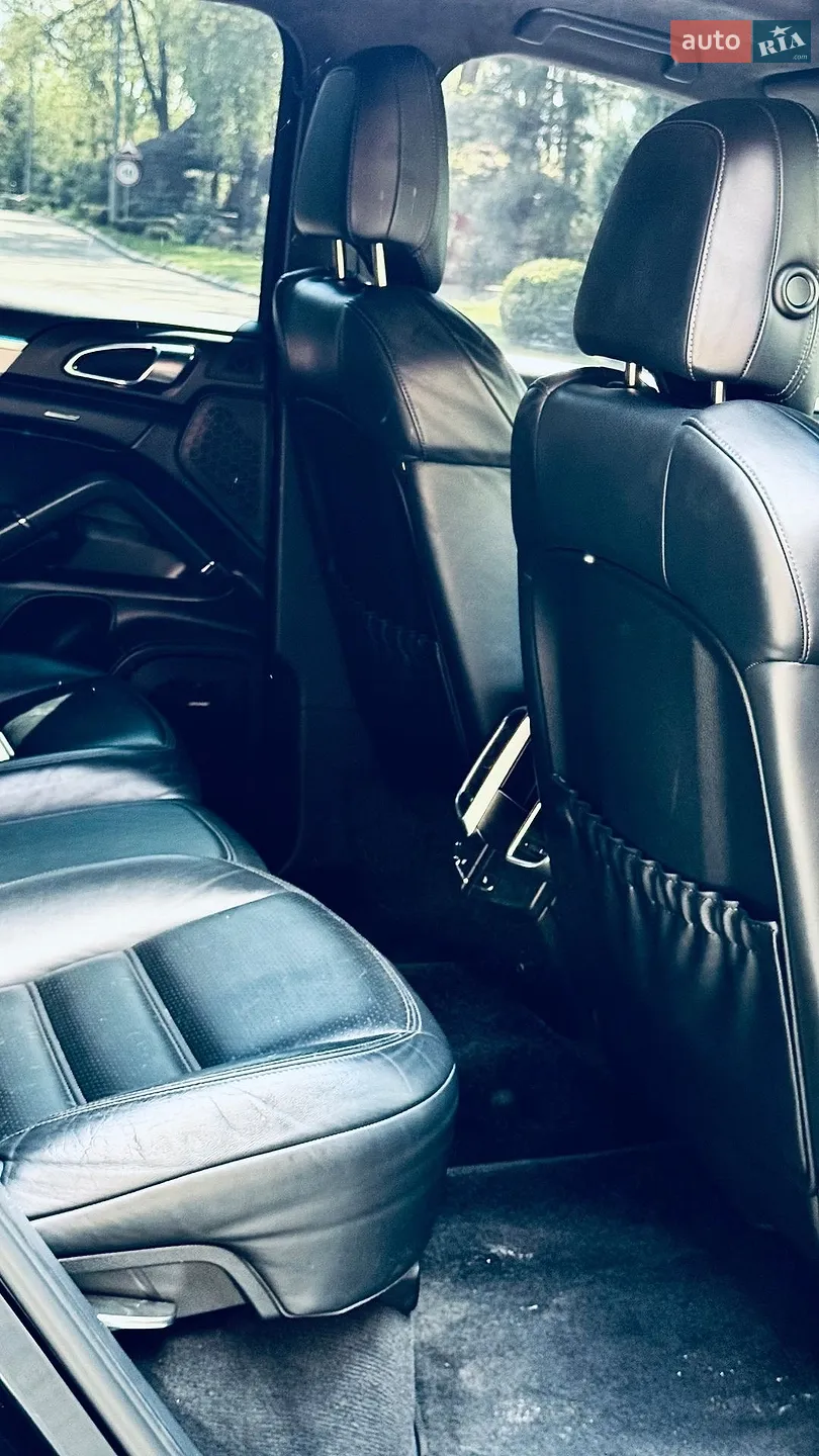 2010 Porsche Cayenne - мініатюра 160
