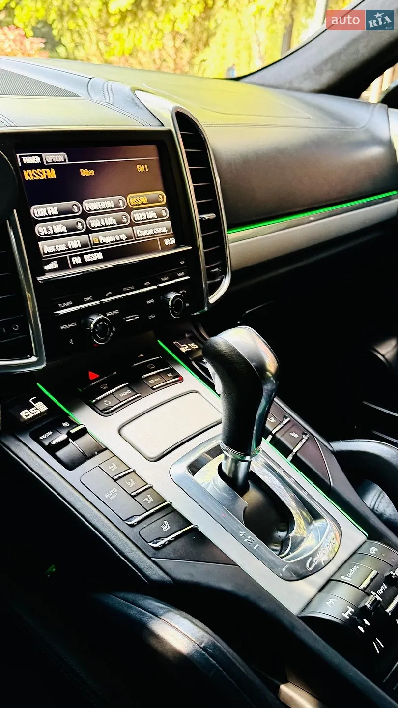 2010 Porsche Cayenne - мініатюра 162