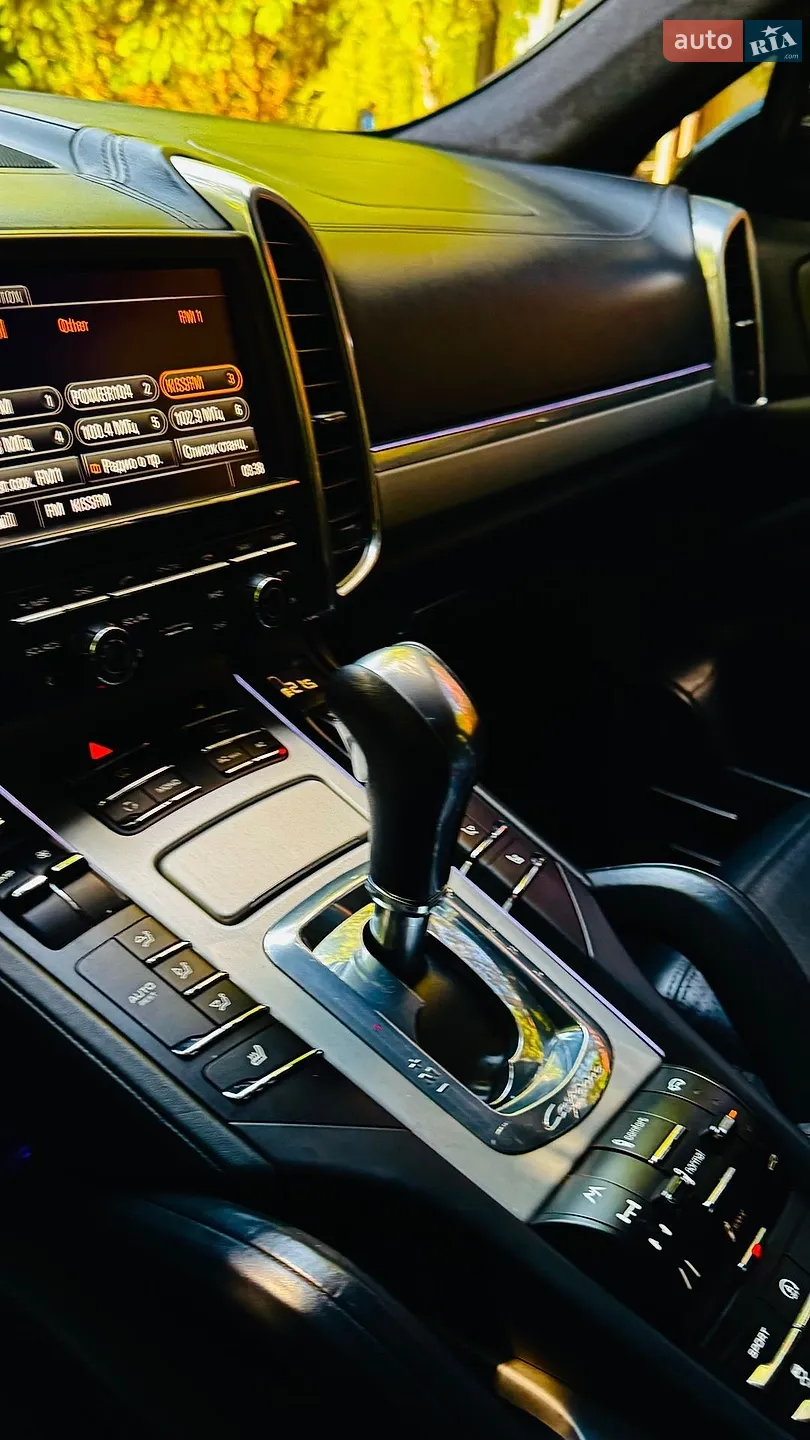 2010 Porsche Cayenne - мініатюра 183