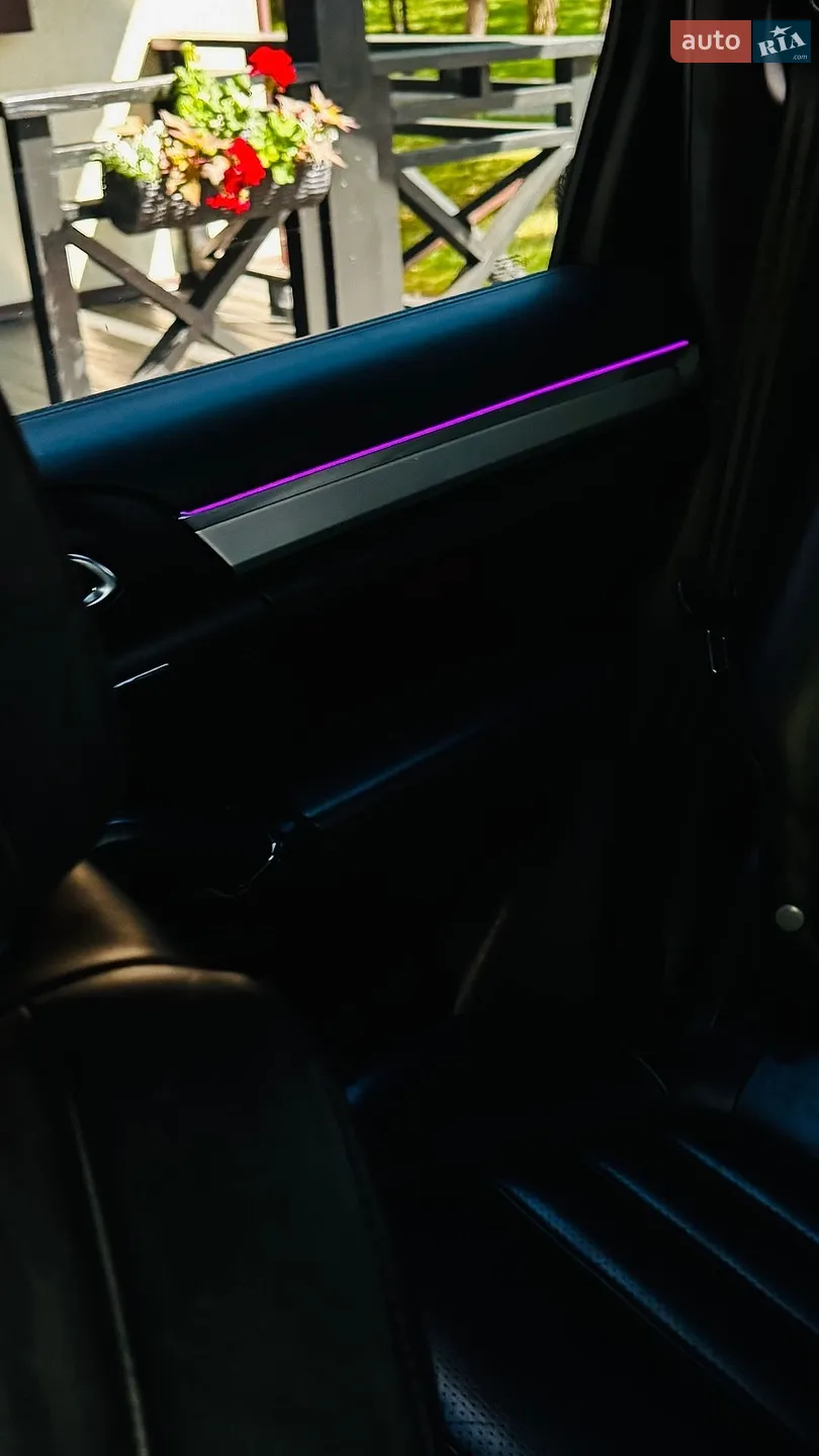 2010 Porsche Cayenne - мініатюра 201