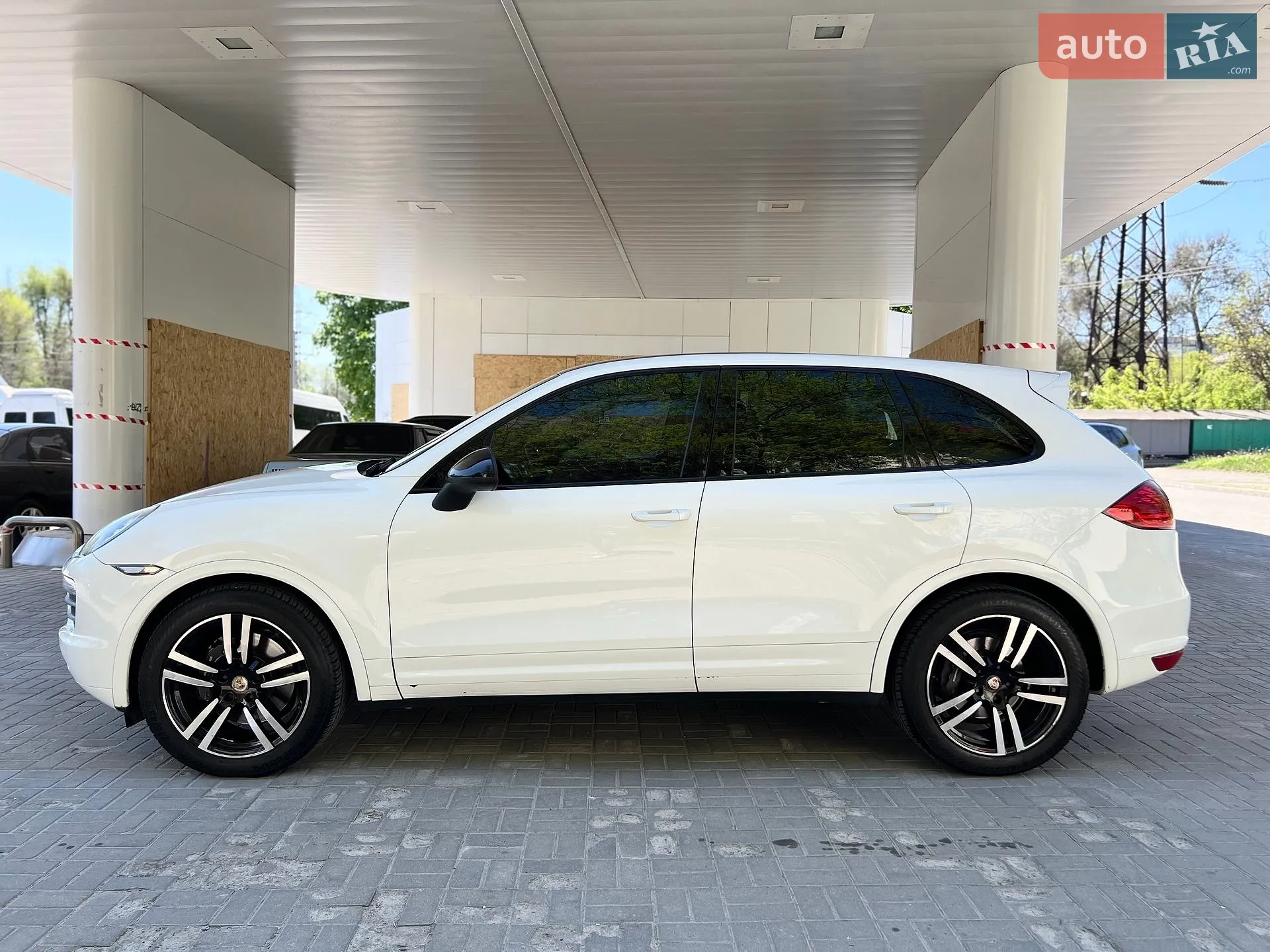 2012 Porsche Cayenne - мініатюра 14