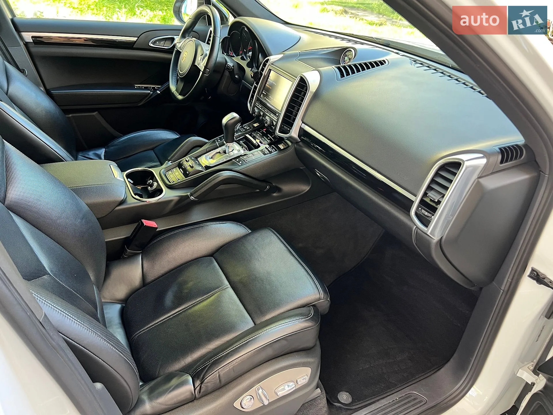 2012 Porsche Cayenne - мініатюра 36