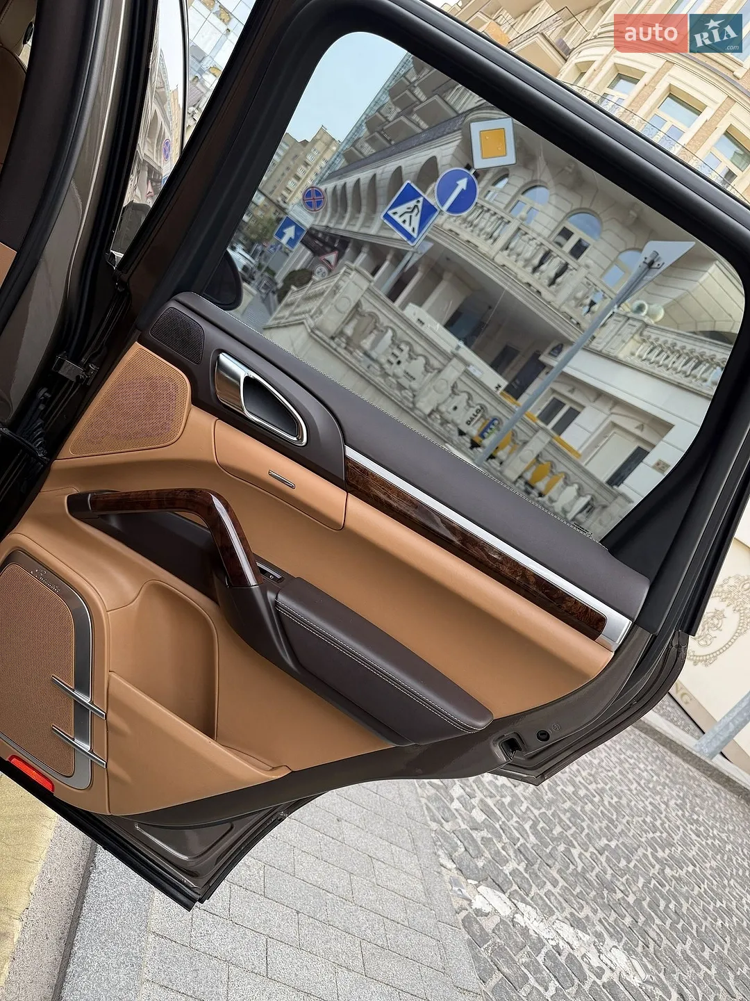 2011 Porsche Cayenne - мініатюра 76