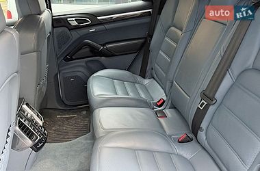 Внедорожник / Кроссовер Porsche Cayenne 2012 в Киеве