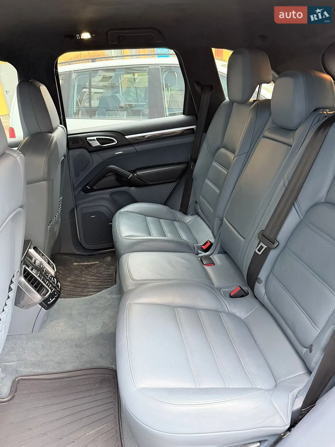 2012 Porsche Cayenne - мініатюра 8