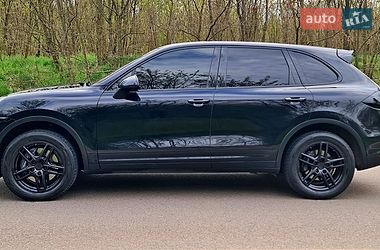 Внедорожник / Кроссовер Porsche Cayenne 2014 в Житомире