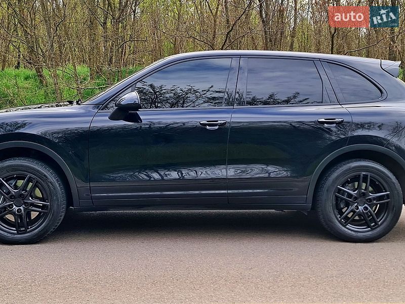 Внедорожник / Кроссовер Porsche Cayenne 2014 в Житомире