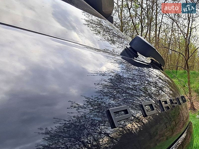 Внедорожник / Кроссовер Porsche Cayenne 2014 в Житомире