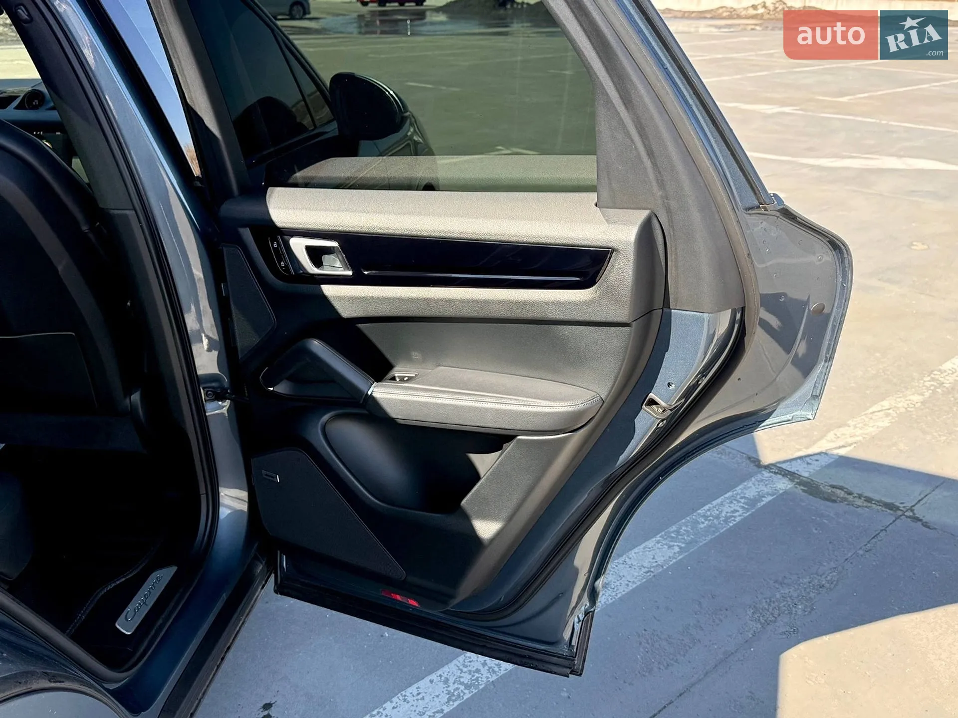 2019 Porsche Cayenne - мініатюра 38