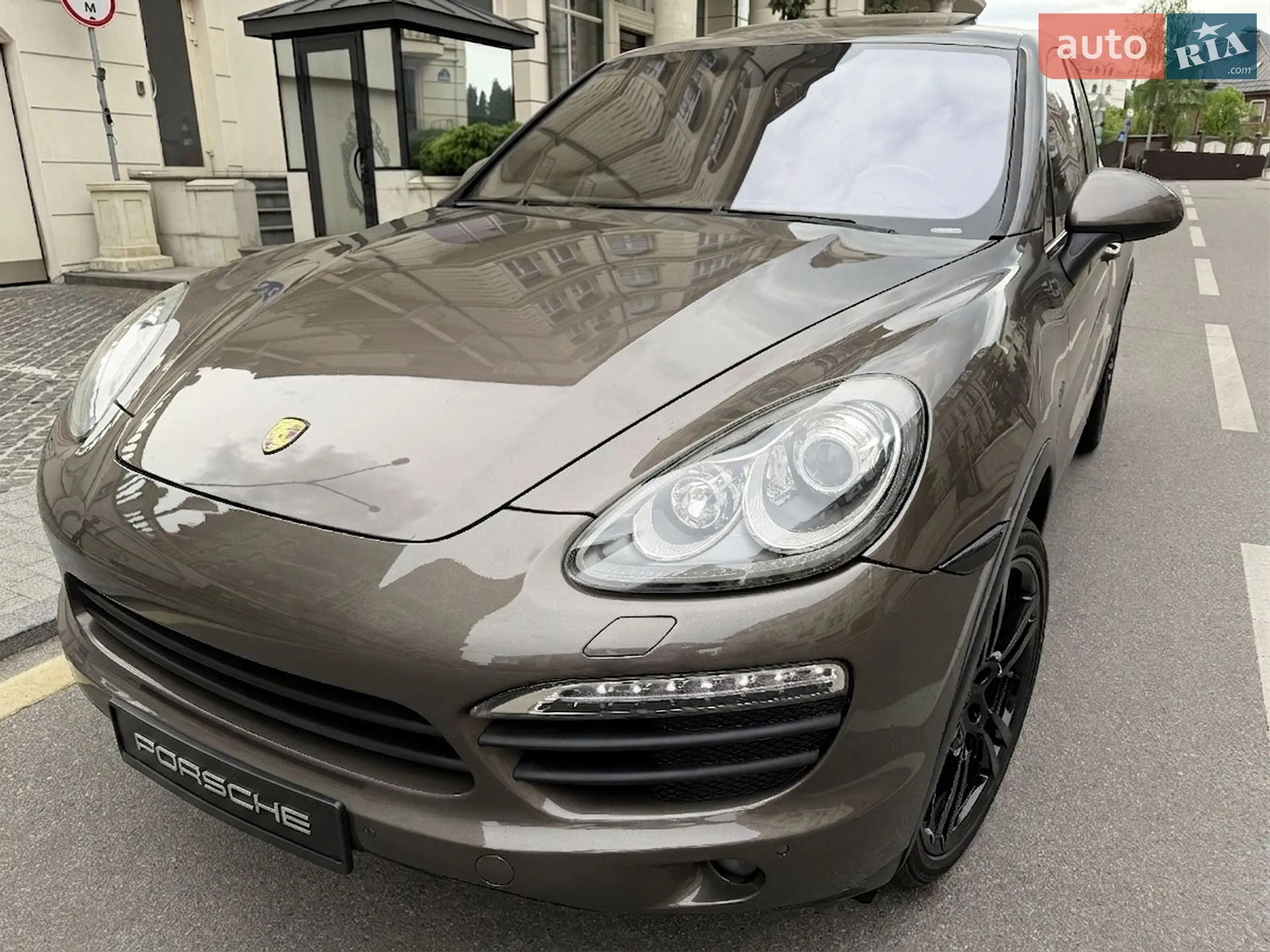 2011 Porsche Cayenne - мініатюра 2