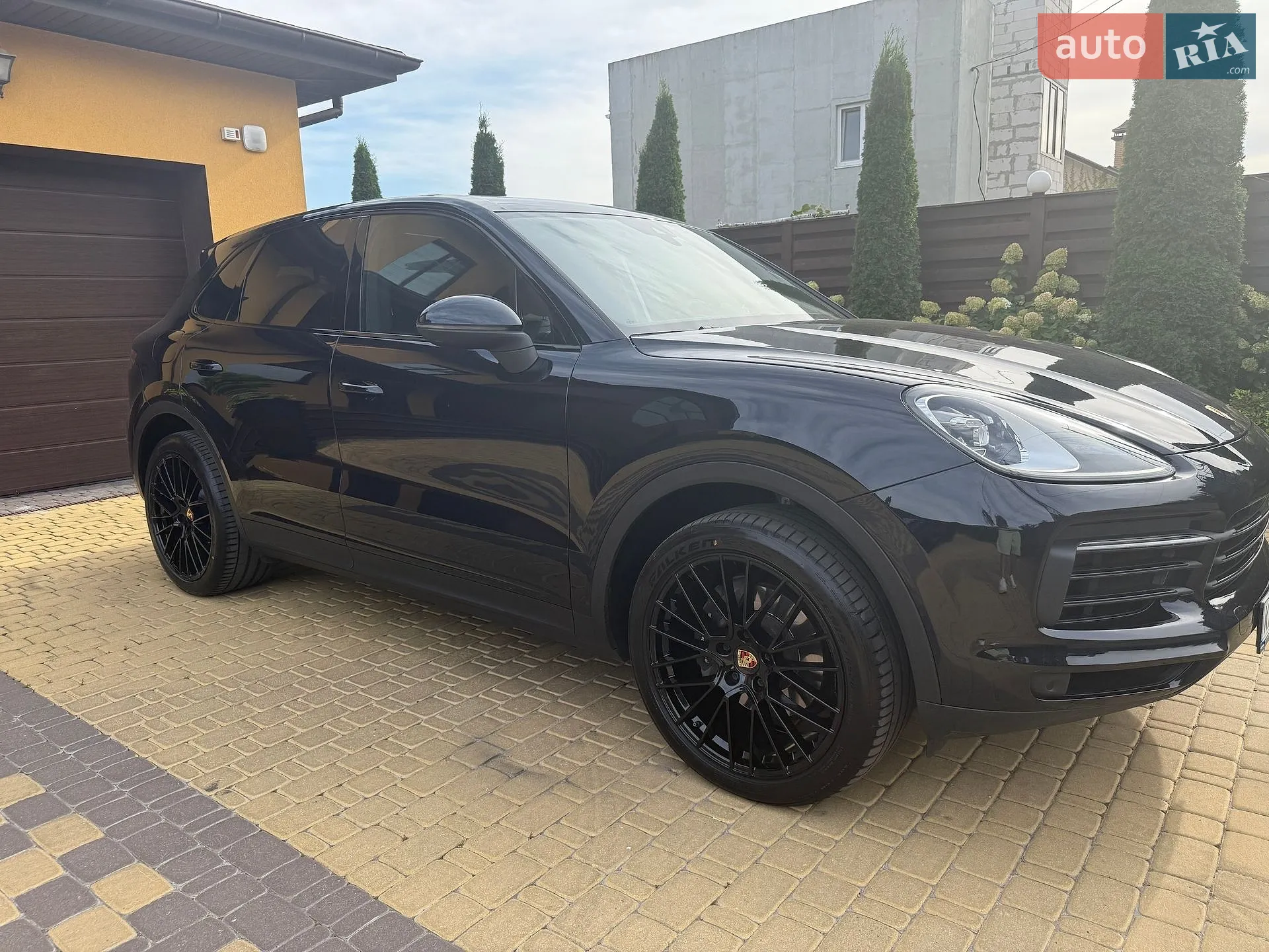 2020 Porsche Cayenne - мініатюра 2