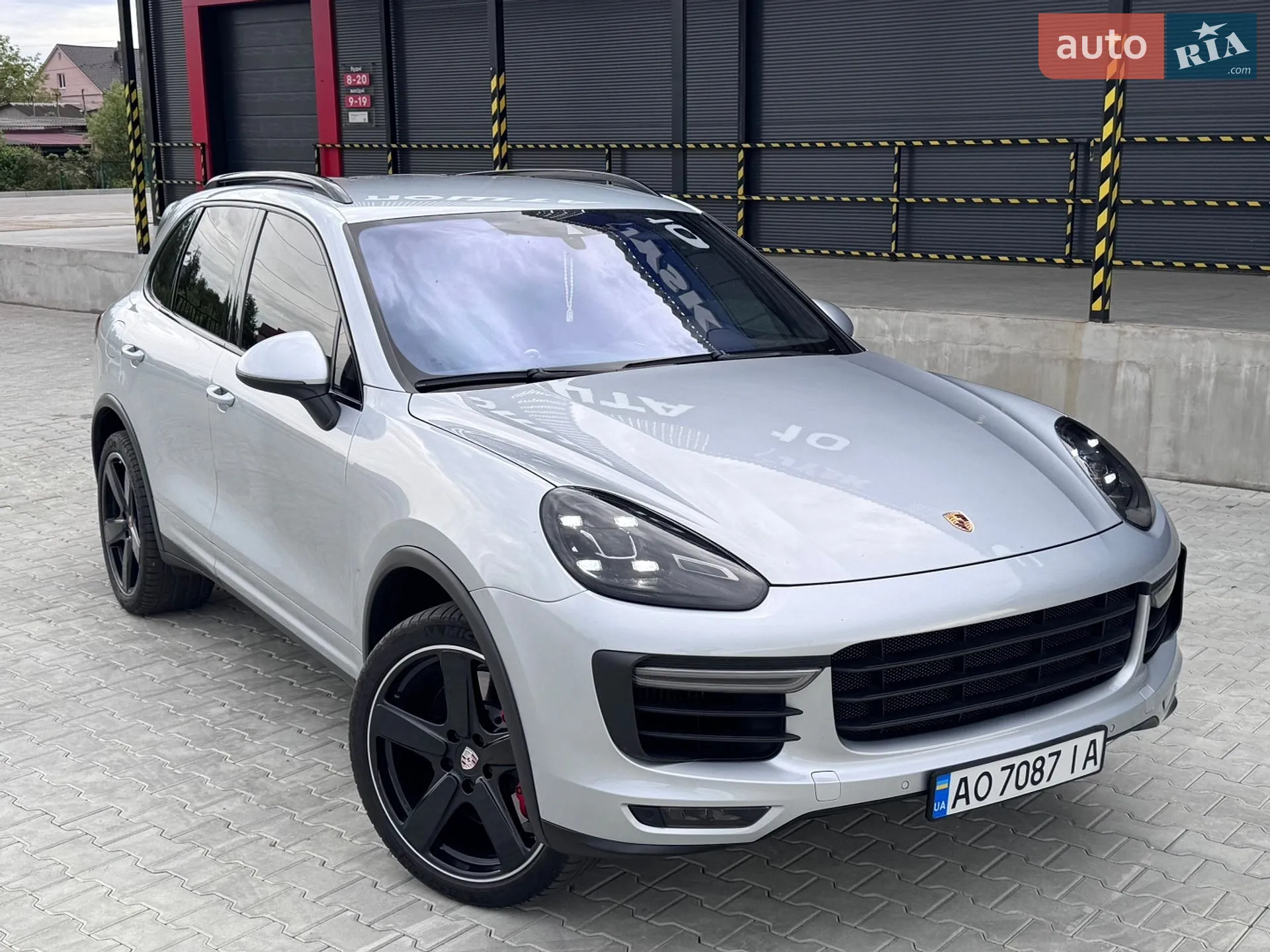 2015 Porsche Cayenne - мініатюра 14