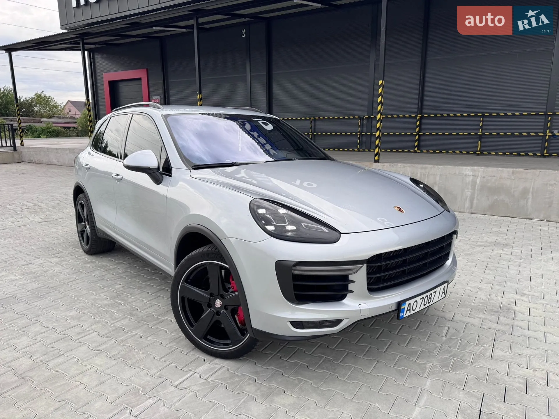 2015 Porsche Cayenne - мініатюра 47
