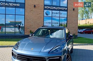 Внедорожник / Кроссовер Porsche Cayenne 2018 в Черновцах