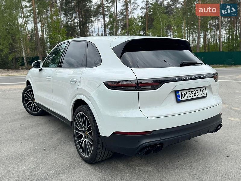 Внедорожник / Кроссовер Porsche Cayenne 2021 в Житомире