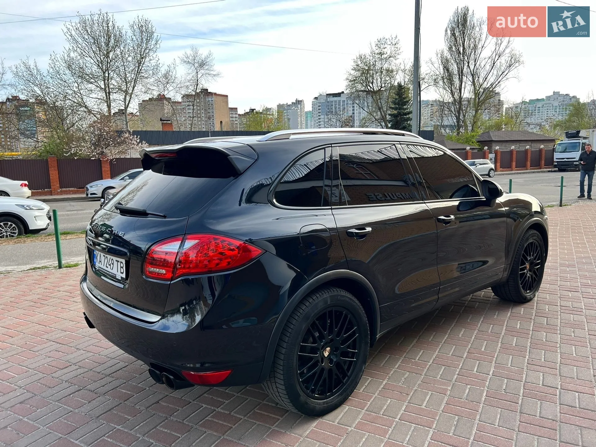 2010 Porsche Cayenne - мініатюра 17
