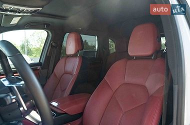 Внедорожник / Кроссовер Porsche Cayenne 2014 в Черновцах