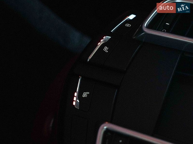 Внедорожник / Кроссовер Porsche Cayenne 2014 в Черновцах