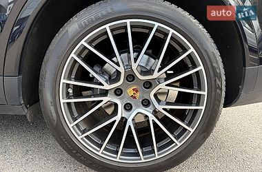 Внедорожник / Кроссовер Porsche Cayenne 2018 в Днепре