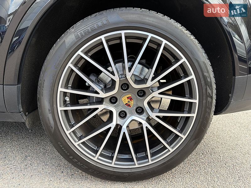 Внедорожник / Кроссовер Porsche Cayenne 2018 в Днепре