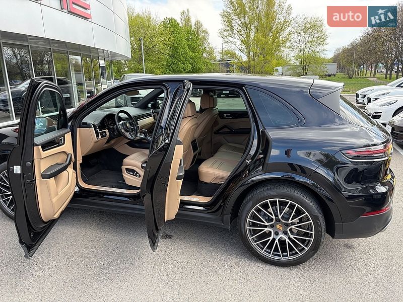 Внедорожник / Кроссовер Porsche Cayenne 2018 в Днепре