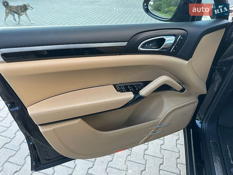 Внедорожник / Кроссовер Porsche Cayenne 2017 в Львове