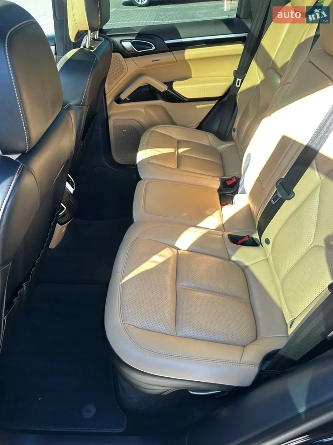 2017 Porsche Cayenne - мініатюра 16