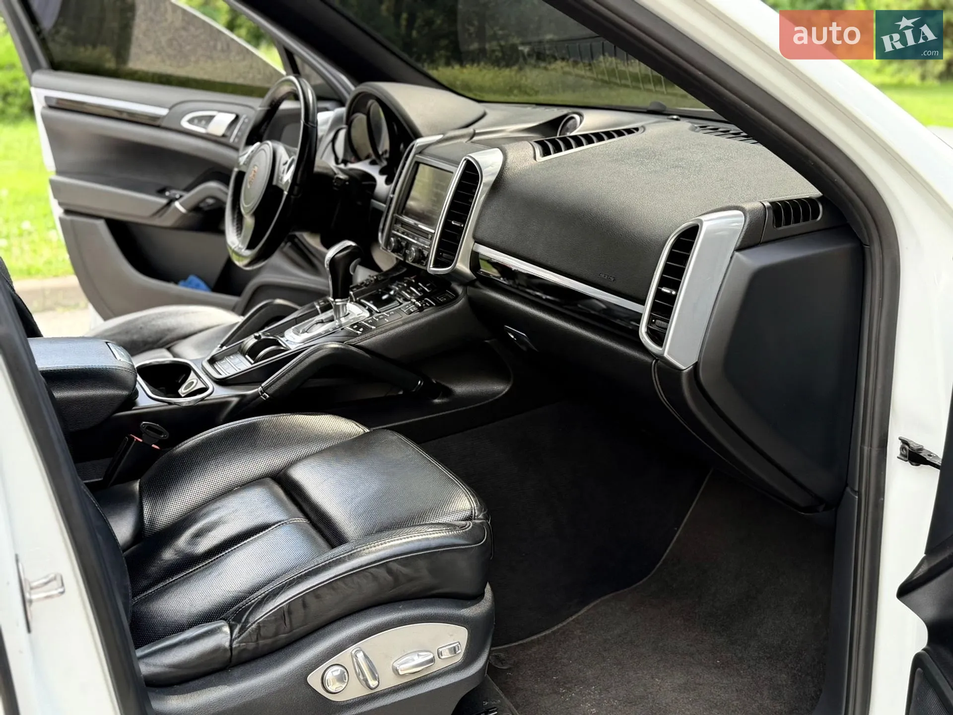 2012 Porsche Cayenne - мініатюра 17