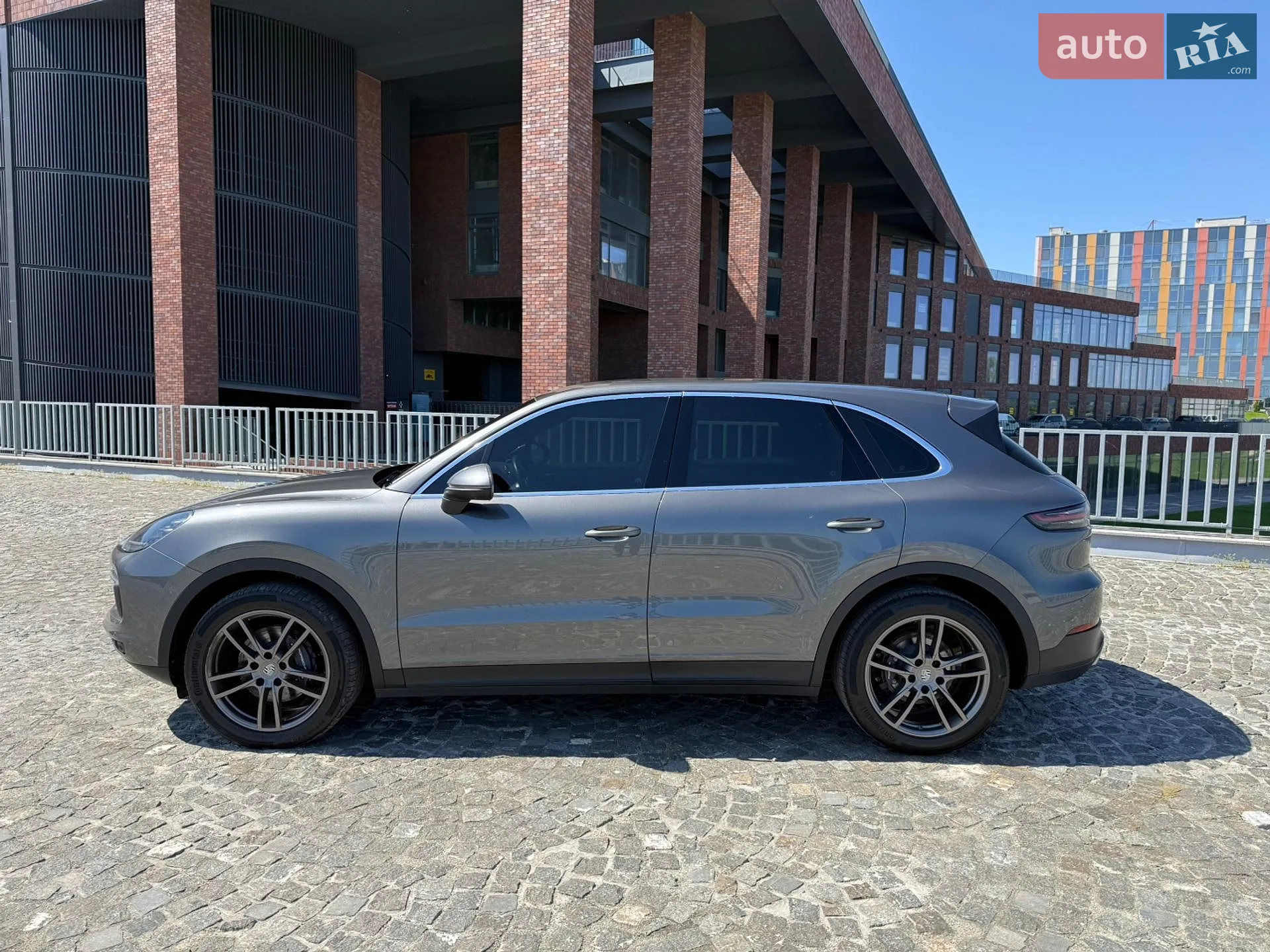 2019 Porsche Cayenne - мініатюра 4