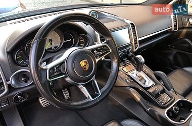 Внедорожник / Кроссовер Porsche Cayenne 2015 в Одессе