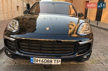Внедорожник / Кроссовер Porsche Cayenne 2015 в Одессе