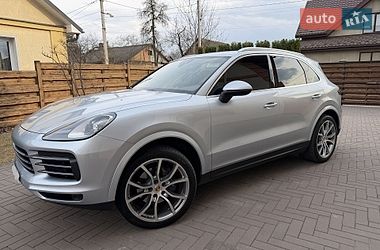 Позашляховик / Кросовер Porsche Cayenne 2018 в Нововолинську