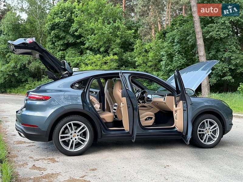 Внедорожник / Кроссовер Porsche Cayenne 2020 в Киеве
