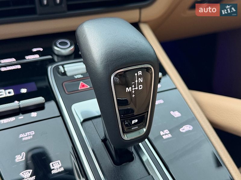 Внедорожник / Кроссовер Porsche Cayenne 2020 в Киеве