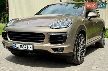Внедорожник / Кроссовер Porsche Cayenne 2016 в Днепре