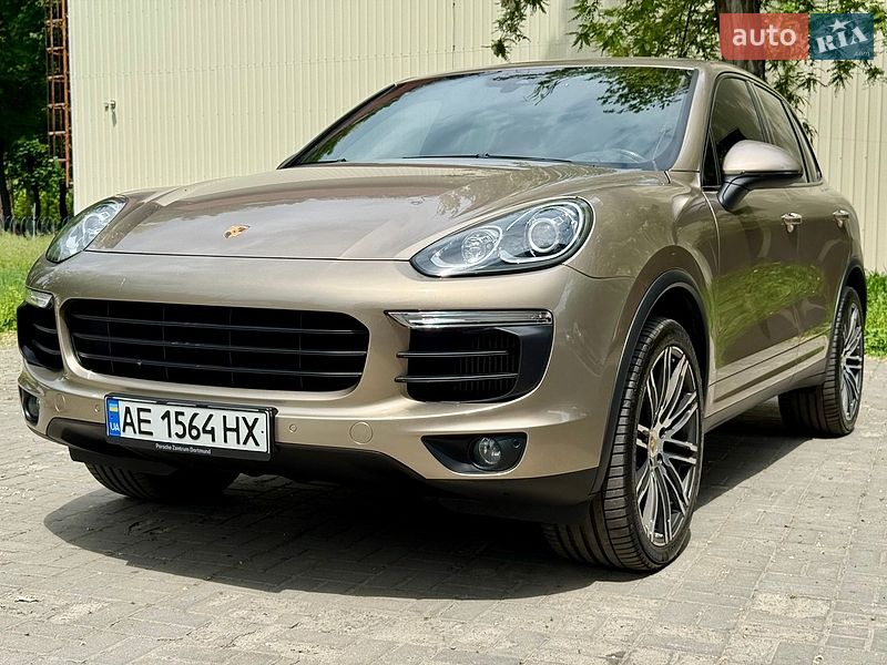 Внедорожник / Кроссовер Porsche Cayenne 2016 в Днепре