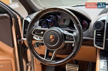 Внедорожник / Кроссовер Porsche Cayenne 2016 в Днепре
