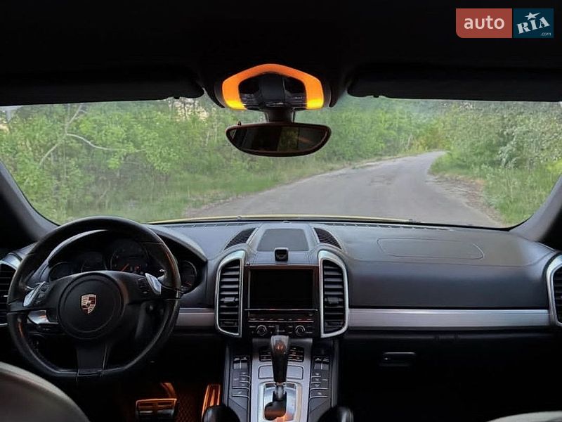 Внедорожник / Кроссовер Porsche Cayenne 2012 в Ровно