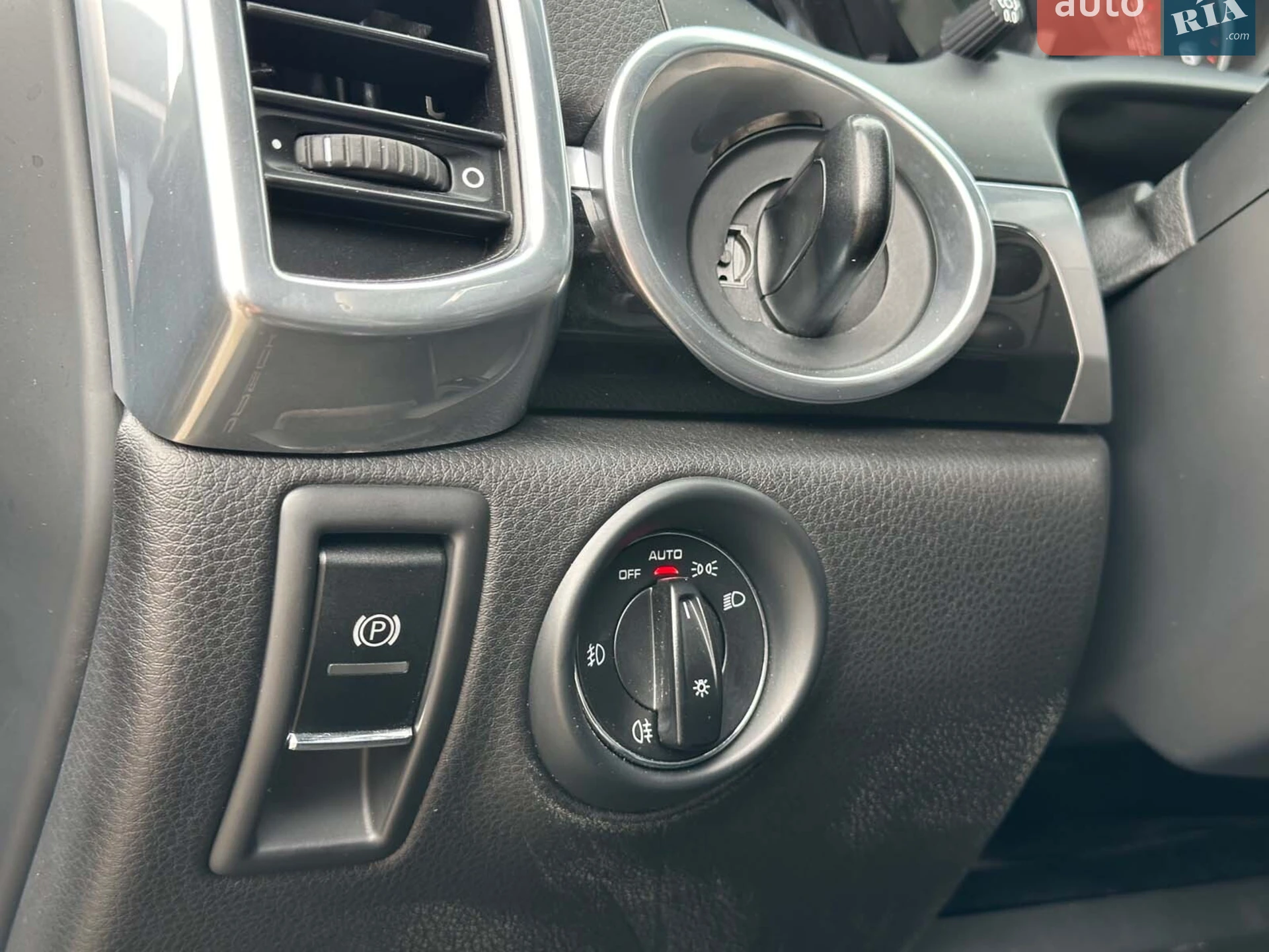 2012 Porsche Cayenne - мініатюра 29