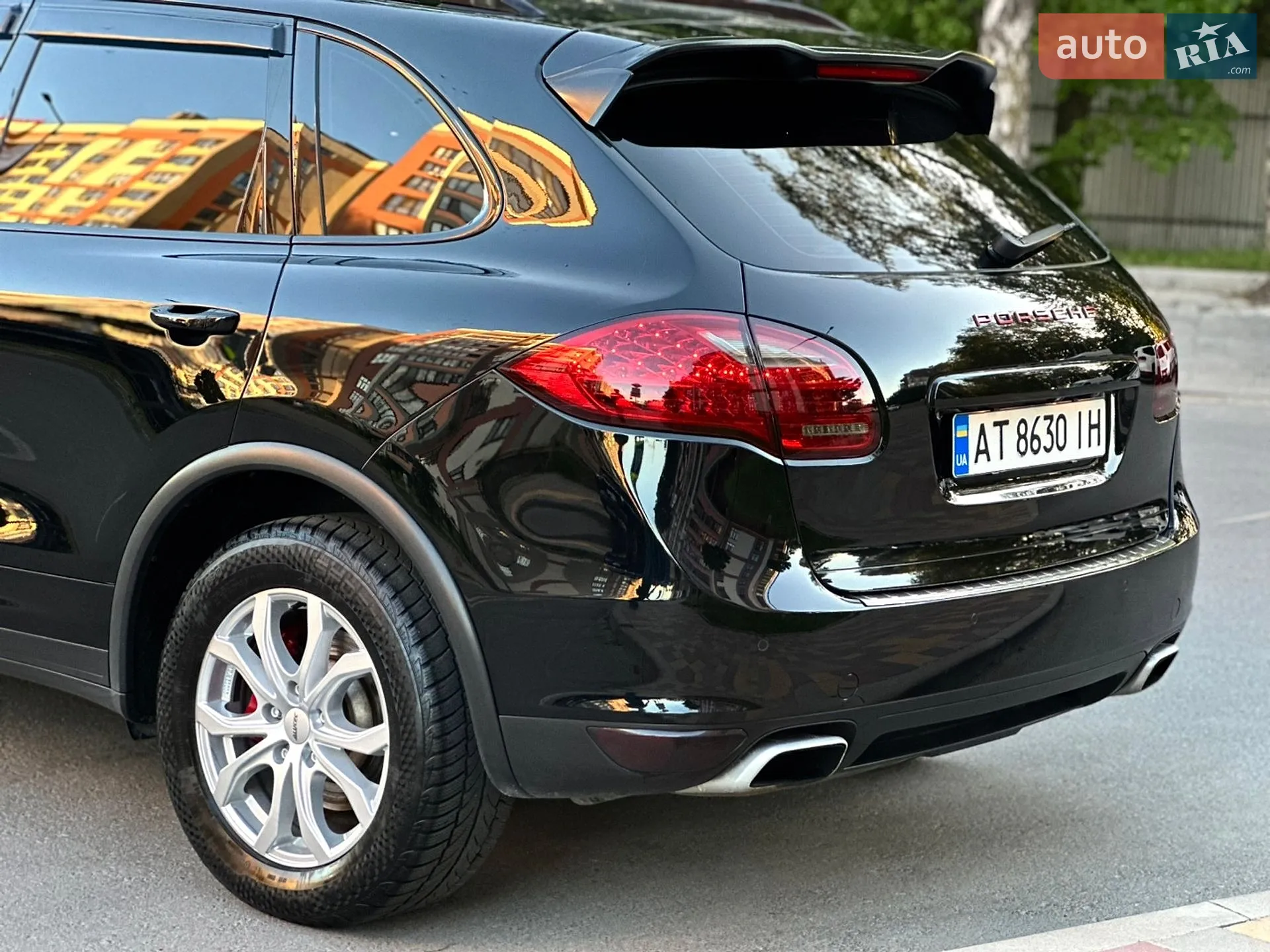 2011 Porsche Cayenne - мініатюра 12
