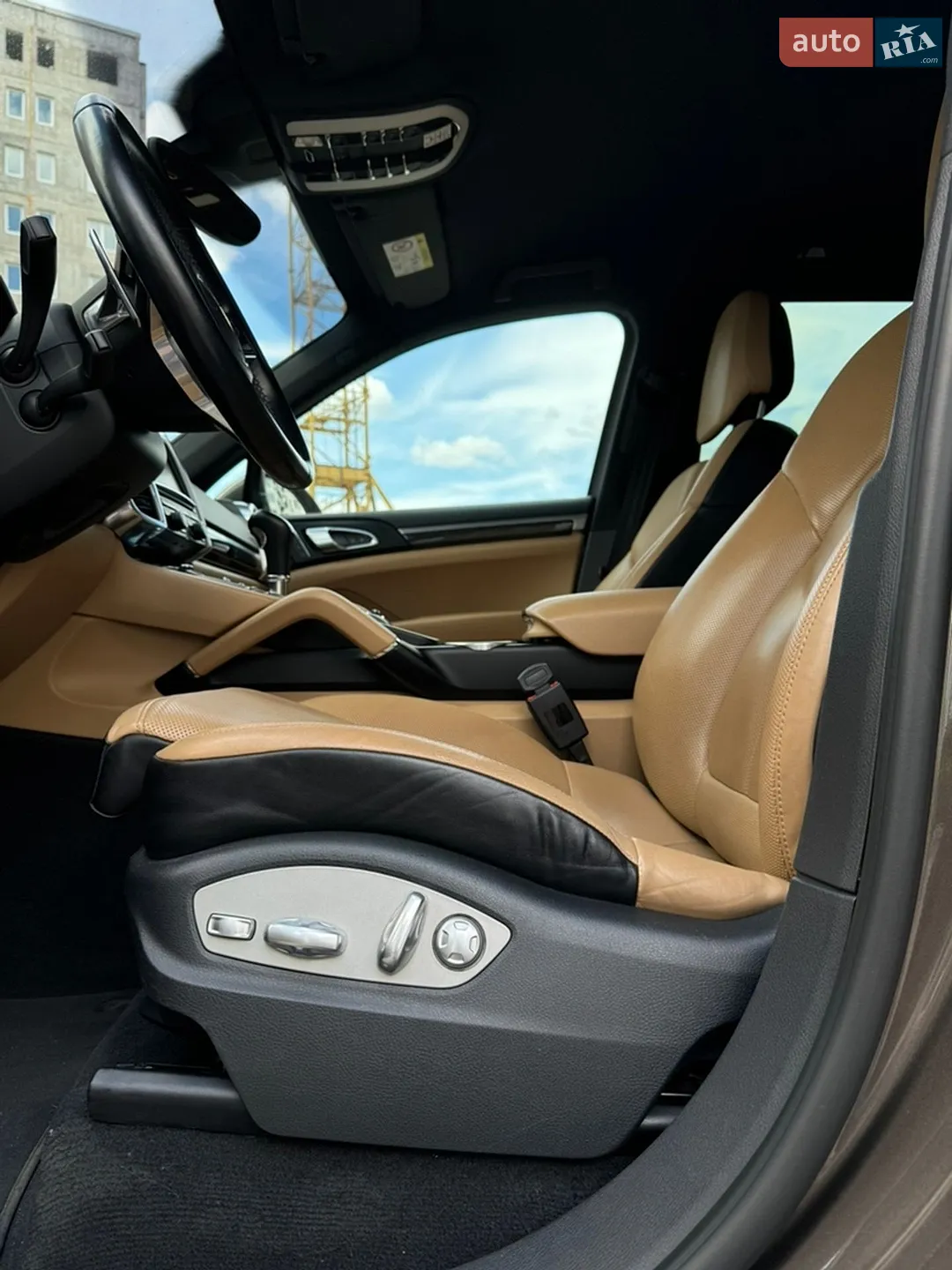 2015 Porsche Cayenne - мініатюра 16