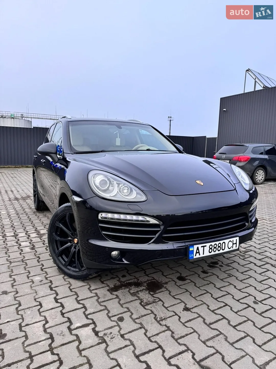 2010 Porsche Cayenne - мініатюра 2