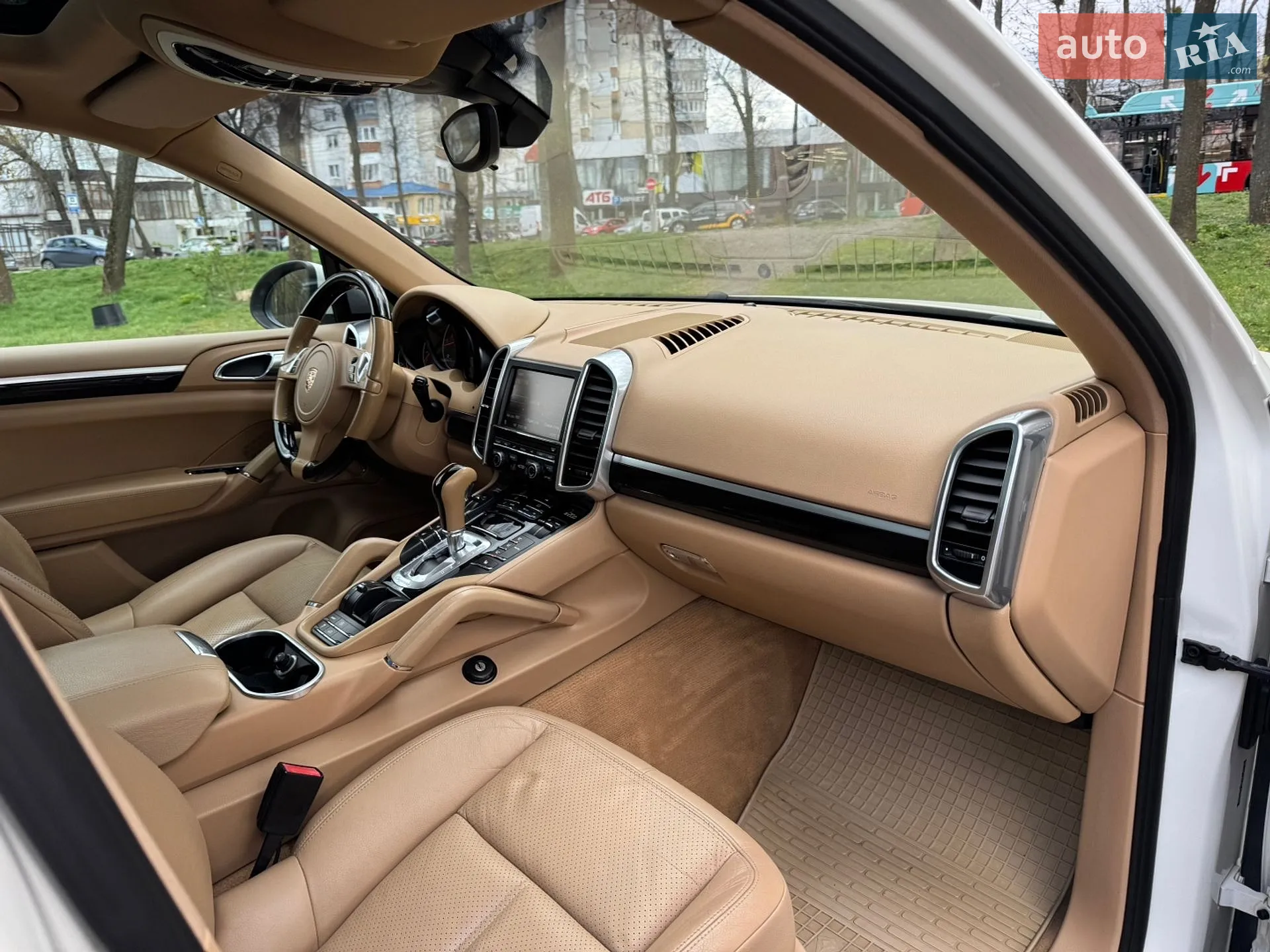 2011 Porsche Cayenne - мініатюра 32