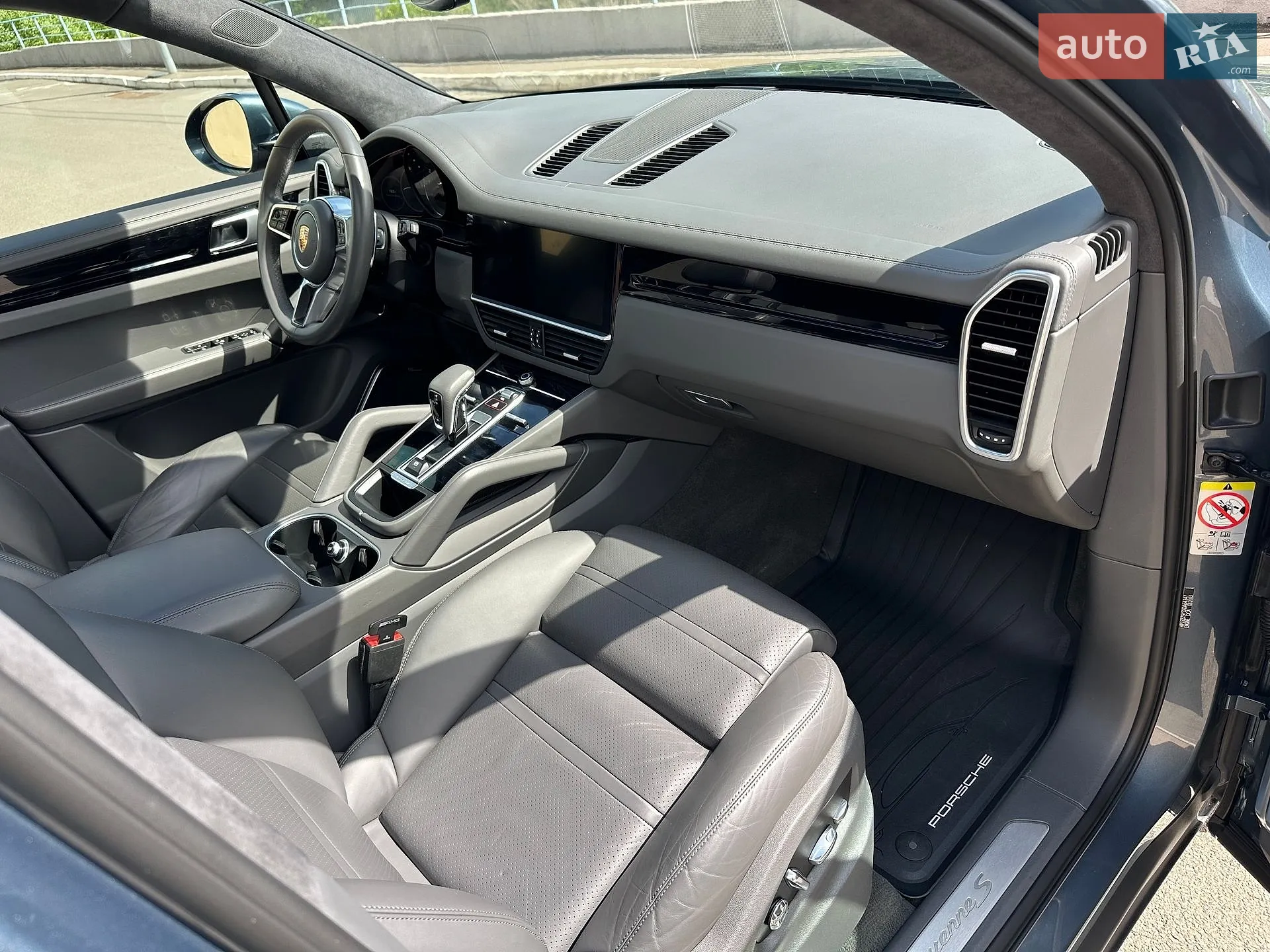 2018 Porsche Cayenne - мініатюра 8