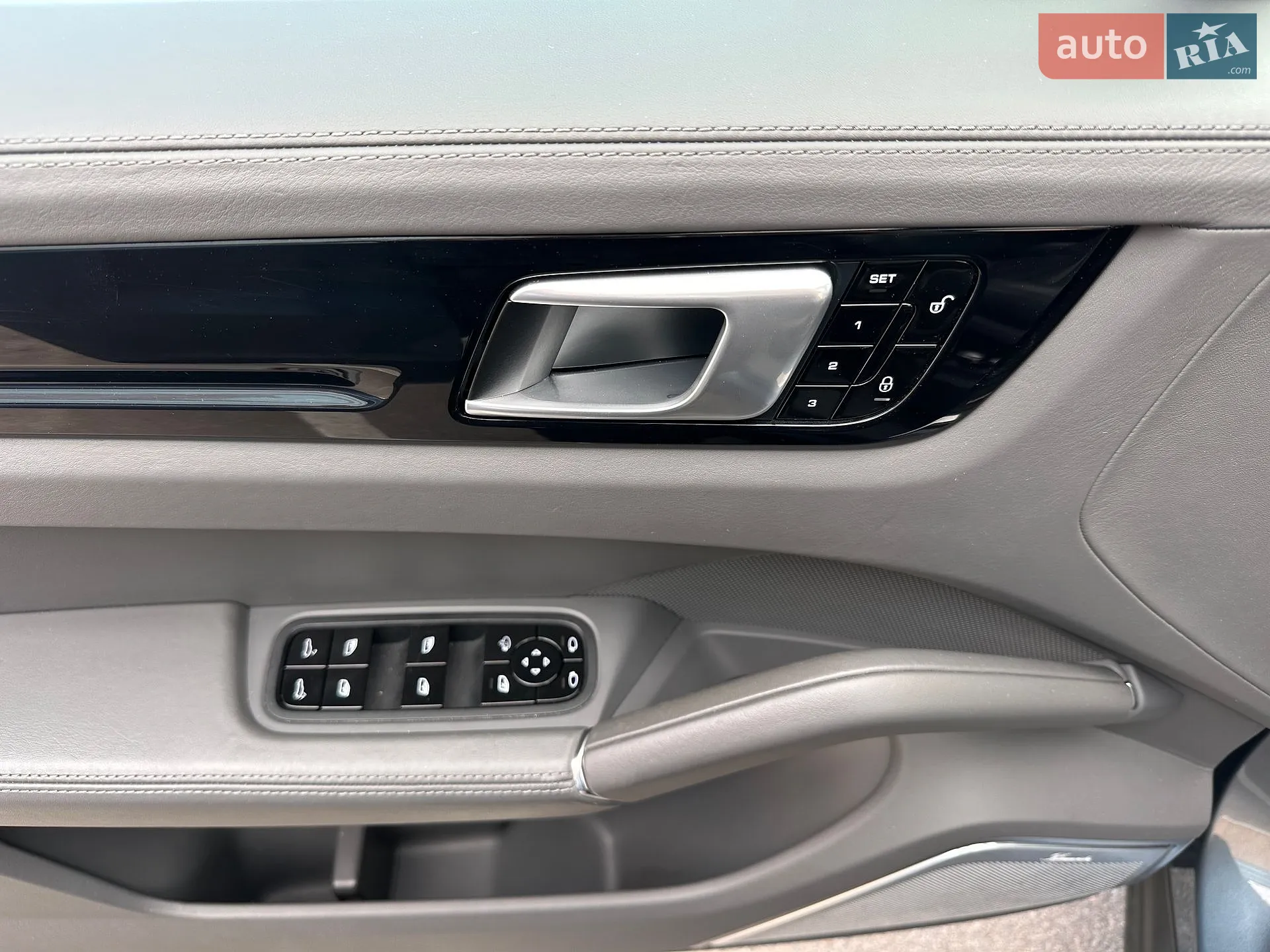 2018 Porsche Cayenne - мініатюра 13