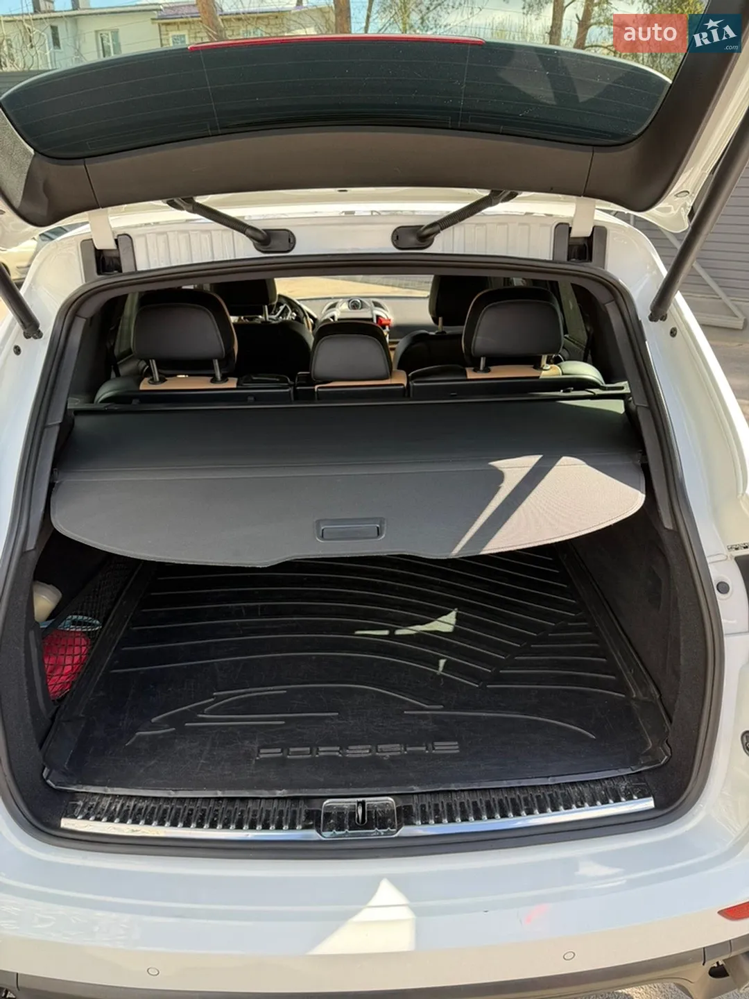 2015 Porsche Cayenne - мініатюра 31